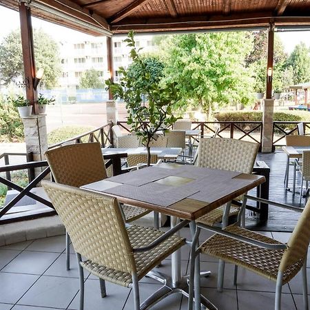 Hotel Malibu 알베나 외부 사진