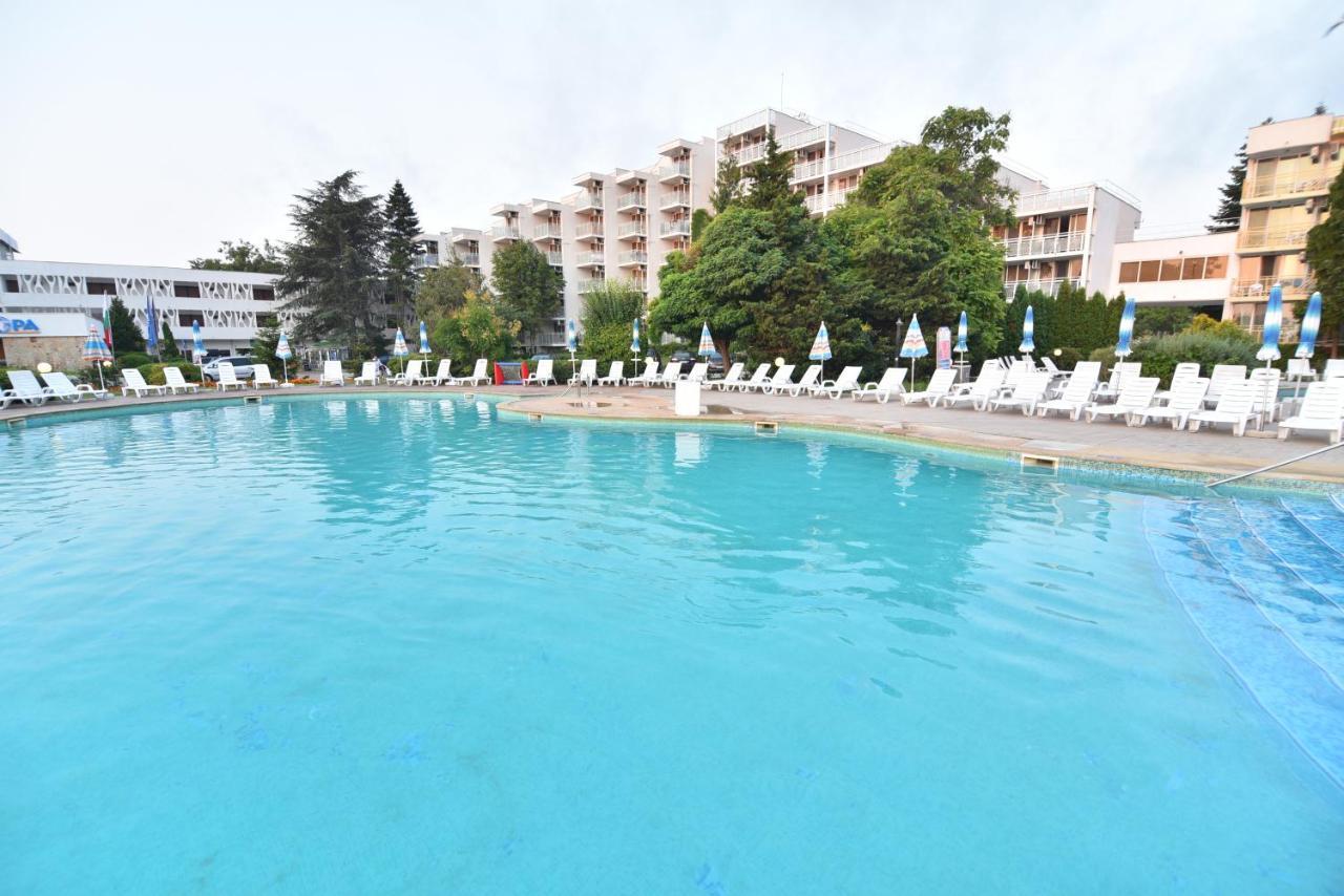 Hotel Malibu 알베나 외부 사진