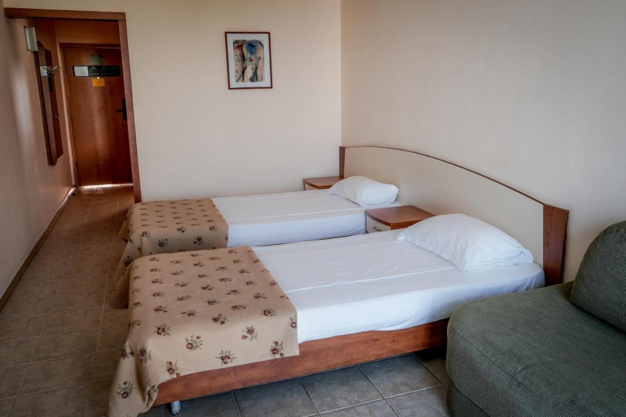 Hotel Malibu 알베나 외부 사진