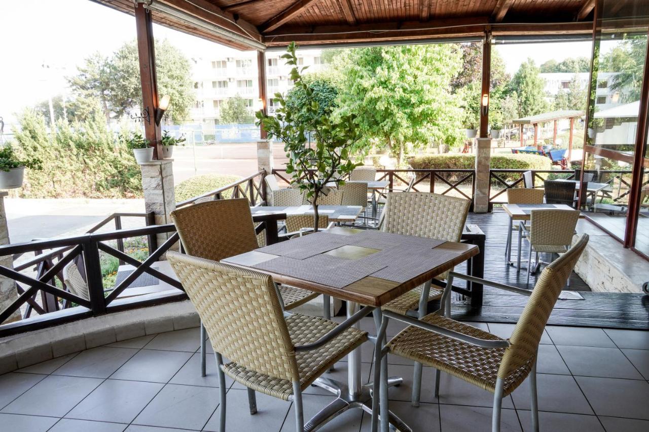 Hotel Malibu 알베나 외부 사진