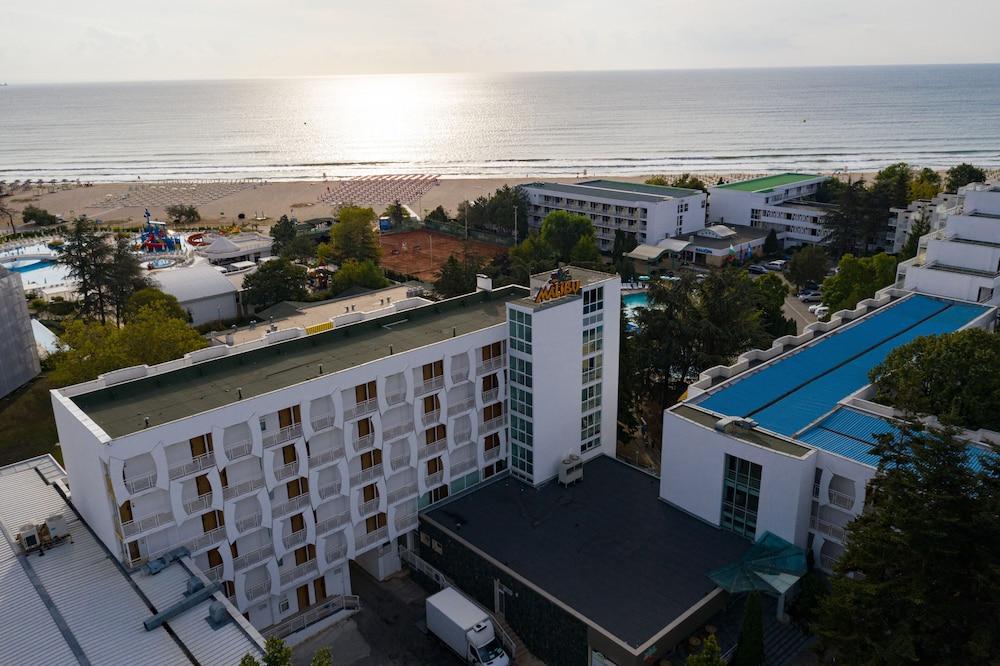 Hotel Malibu 알베나 외부 사진