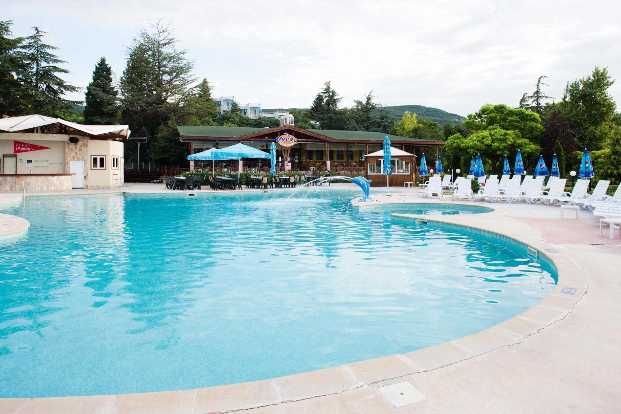 Hotel Malibu 알베나 외부 사진